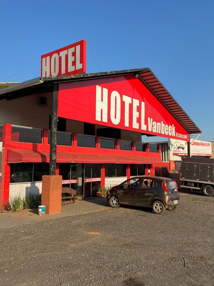 Hotel VanBeek — hotel in Hidrolandia