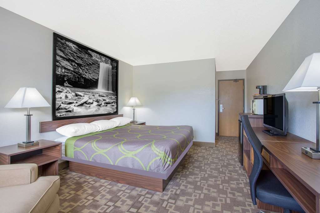 Super 8 by Wyndham Appomattox VA - photo 8