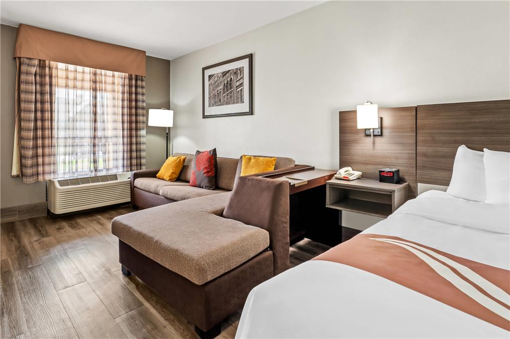 Quality Inn & Suites near Robins Air Force Base - photo 35