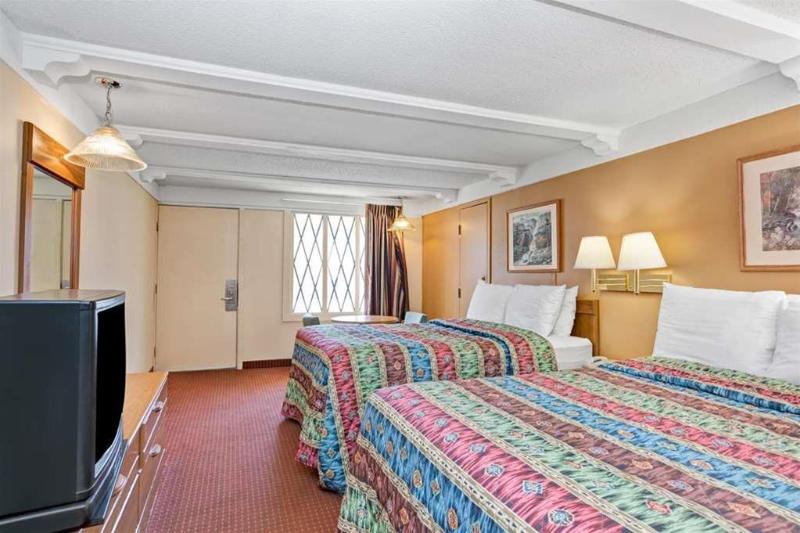 Knights Inn Charleston - photo 10