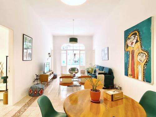 Garden View Apt 4BR Beirut — 4-Star Luxury Hotel in Beirut, Lebanon