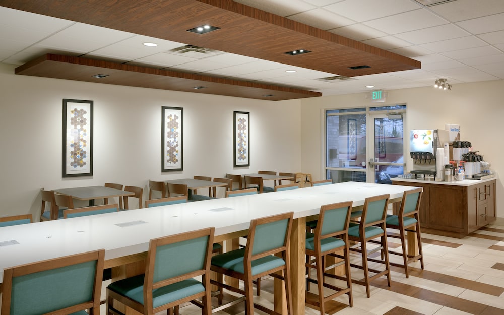 Holiday Inn Express & Suites American Fork North Provo by IHG - photo 34