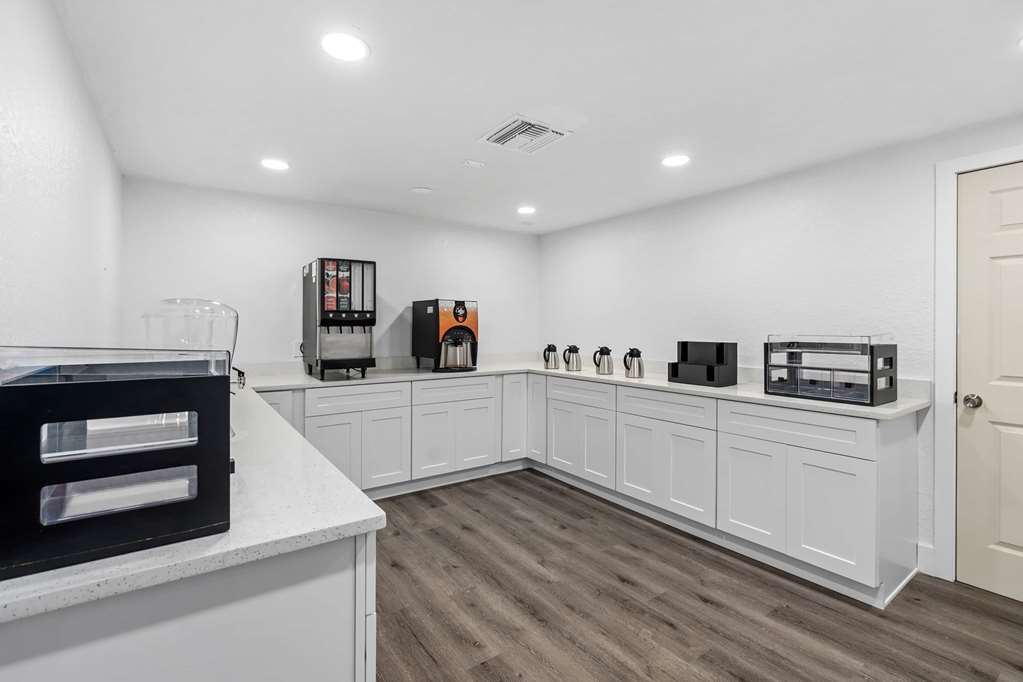 Travelodge by Wyndham Kissimmee Orlando - photo 15