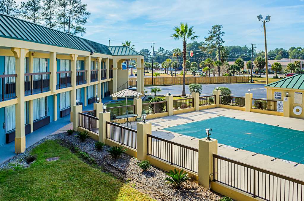 Econo Lodge Inn & Suites Hardeeville I 95 - photo 29