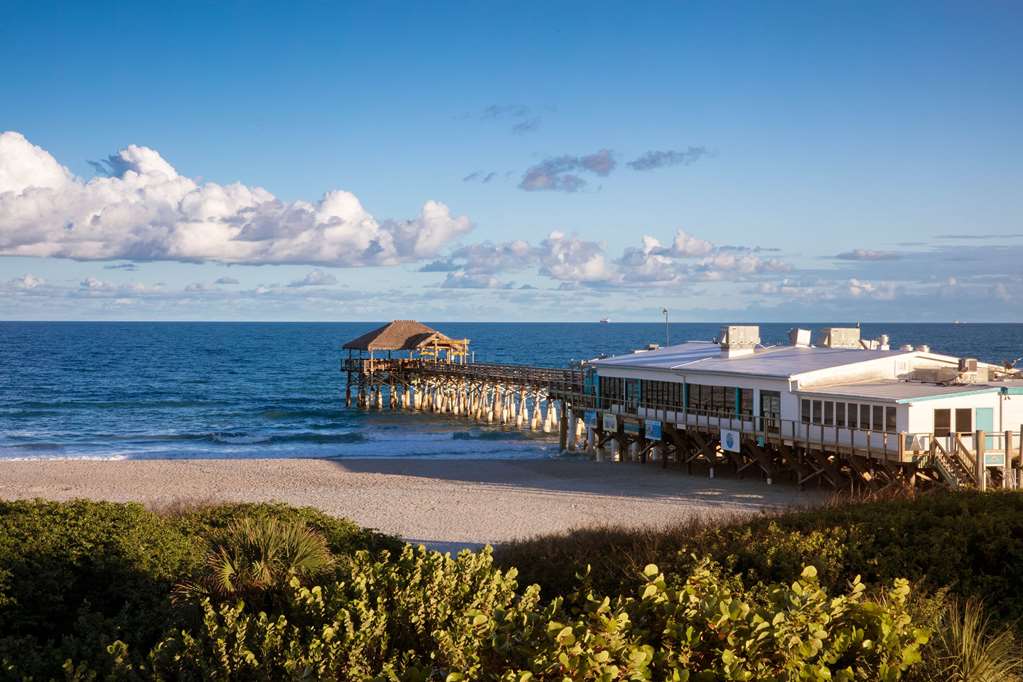 La Quinta Inn & Suites by Wyndham Cocoa Beach Oceanfront - photo 42