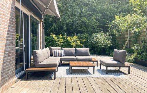 Stunning Home In Noordwijk With Wifi — 4-Star Luxury Hotel in Noordwijkerhout, Netherlands