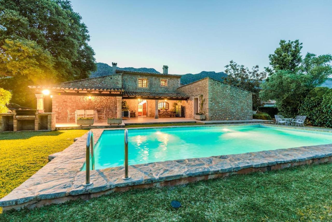 Cuixach Stone mallorcan villa in Pollensa — 4-Star Luxury Hotel in Pollenca, Spain