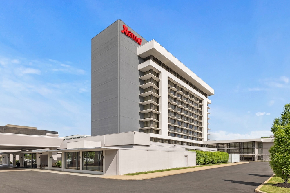 Marriott Saddle Brook - carbon neutral hotel in Saddle Brook