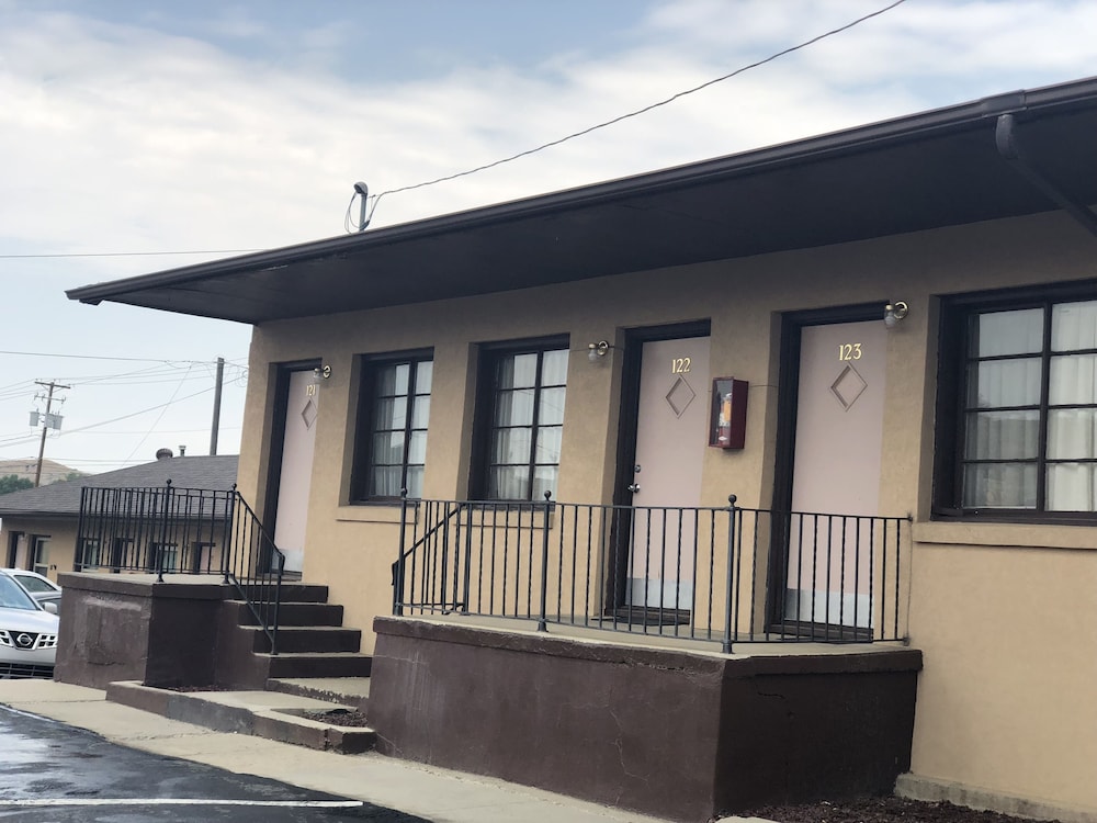 Cody Motel - photo 24