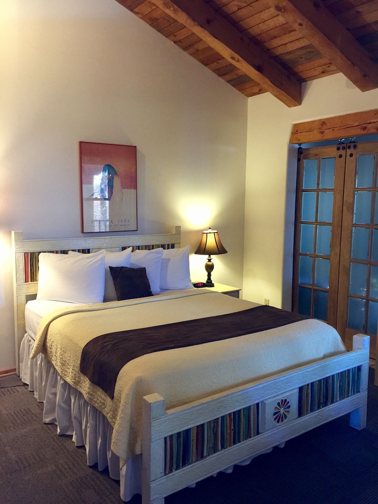 Guadalupe Inn - photo 27