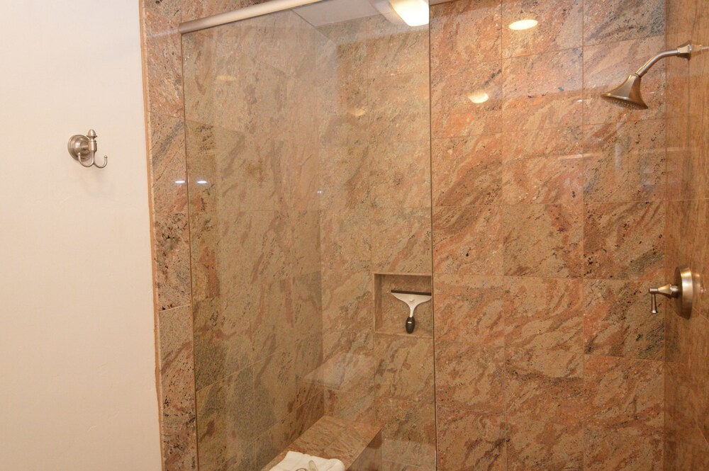 Old Hundred by Frias Properties - photo 21