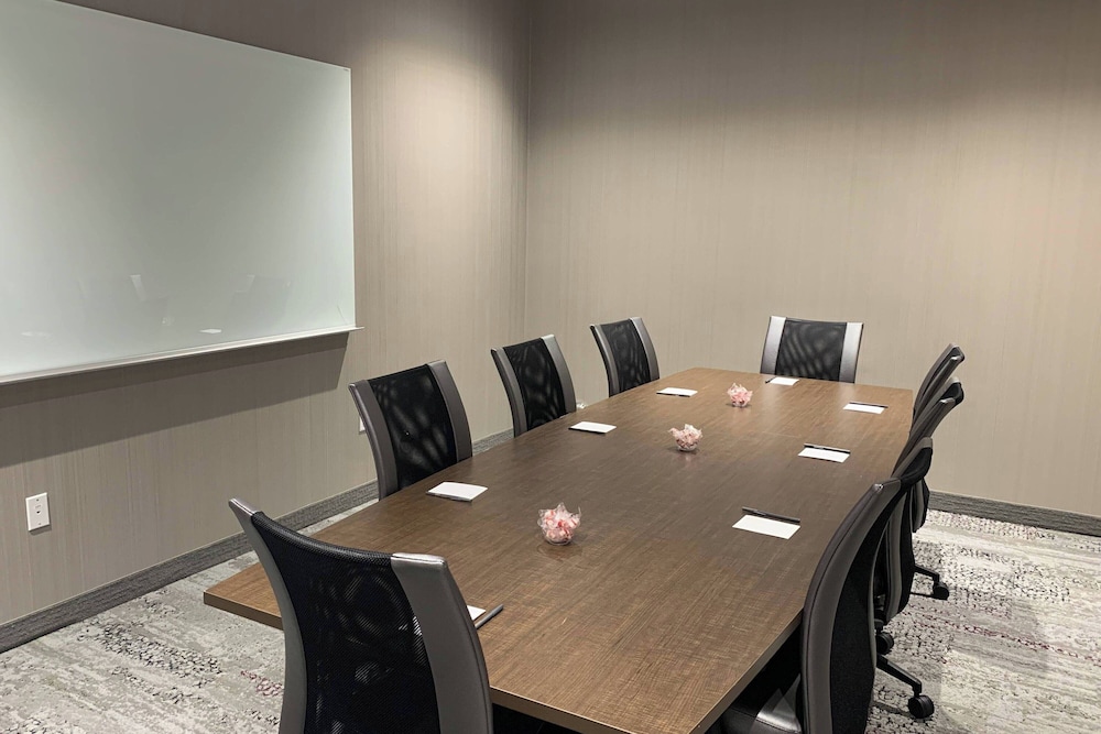 Courtyard by Marriott North Brunswick - photo 33
