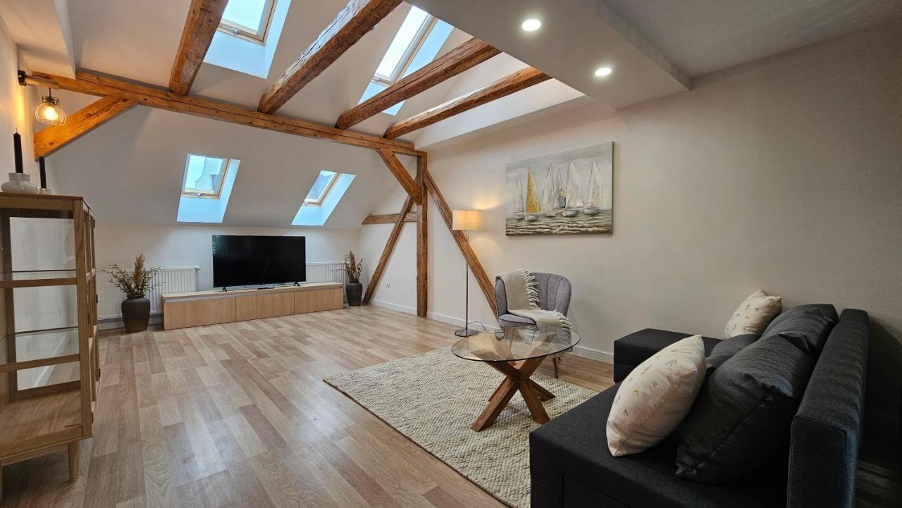 YFB I 130m2 Designwohnung mit 2 Bädern — 4-Star Luxury Hotel in Gera, Germany