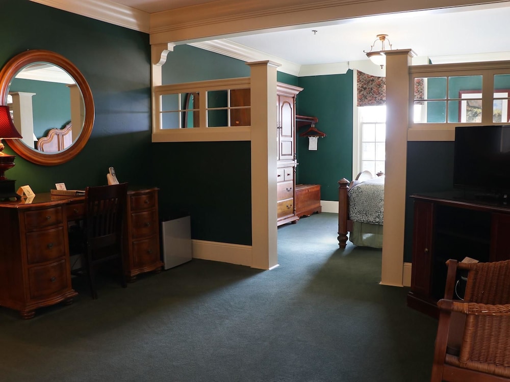 St. Brendan's Inn - photo 8