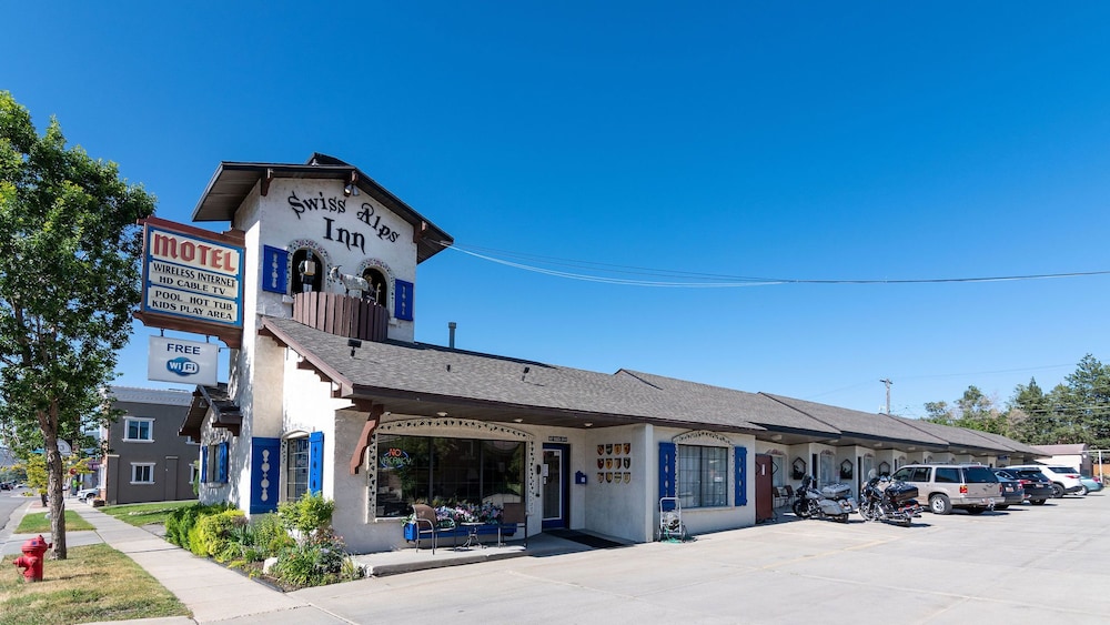 Swiss Alps Inn - photo 2