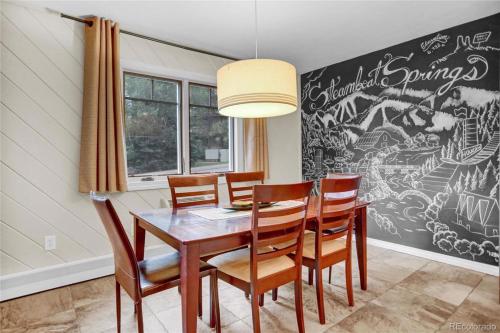 2345 Apres Ski Way House Unit 114 4 Br home by RedAwning — 4-Star Luxury Hotel in Steamboat Springs, United States