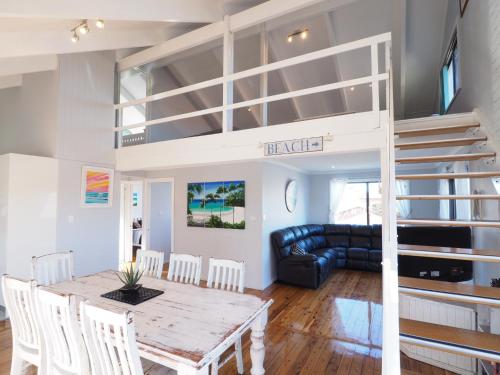 Callala Beach Shack Pet Friendly - last minute hotel in Unknown City