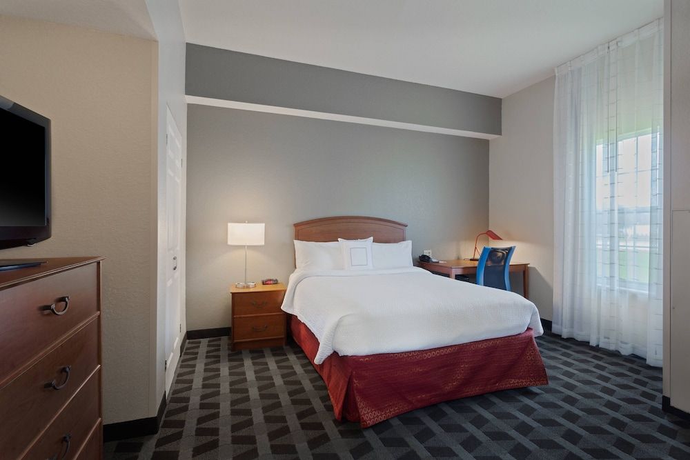 TownePlace Suites by Marriott St. Petersburg Clearwater - photo 19