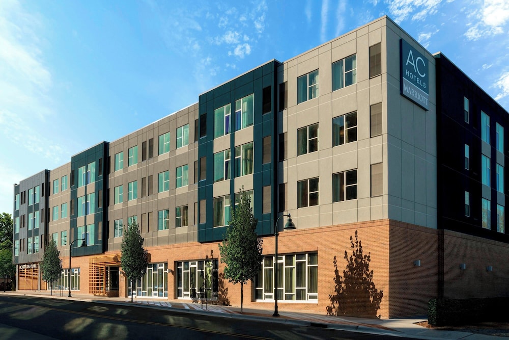AC Hotel by Marriott Chapel Hill Downtown - photo 36