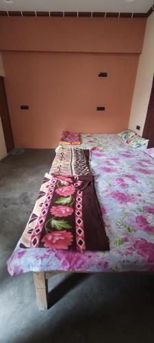 Saraswati kunj — hotel in Jhusi