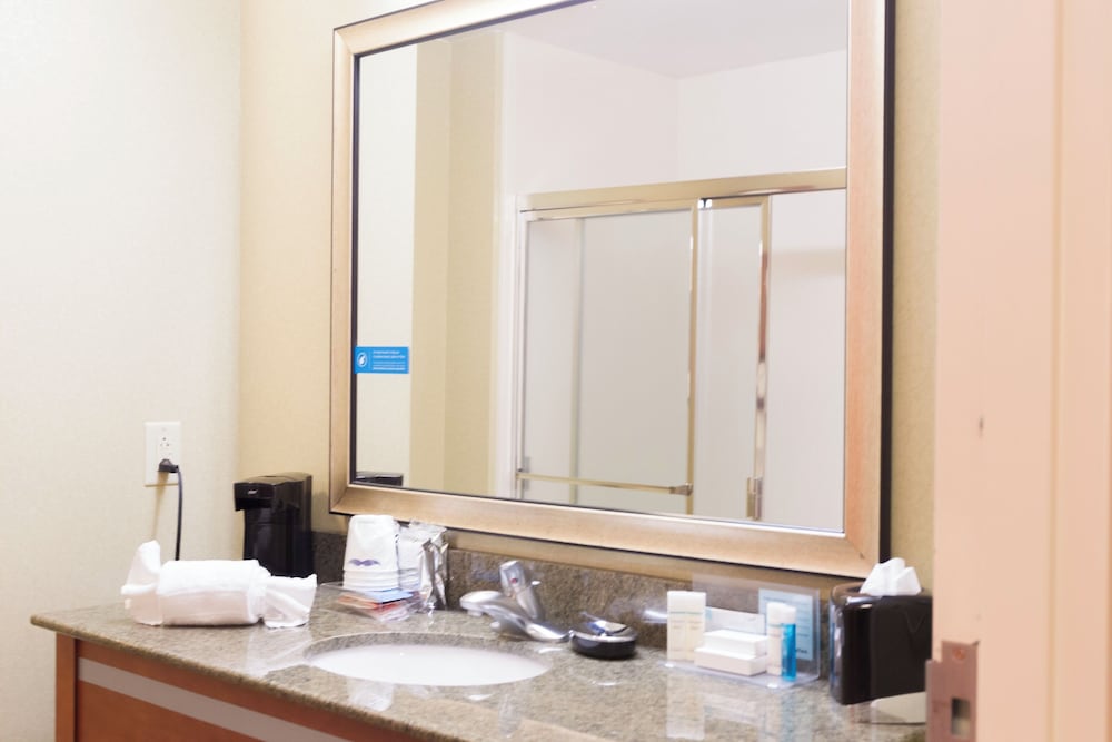Hampton Inn & Suites Radcliff Fort Knox - photo 40