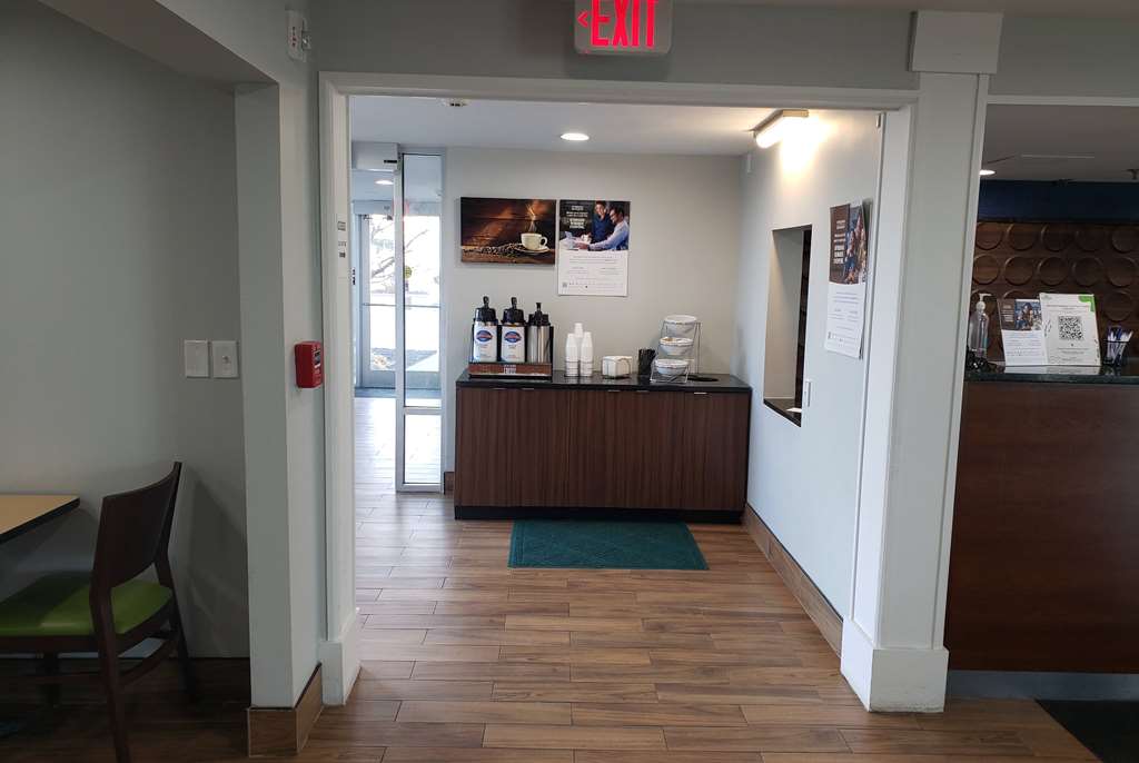 Wingate by Wyndham Dayton North - photo 7