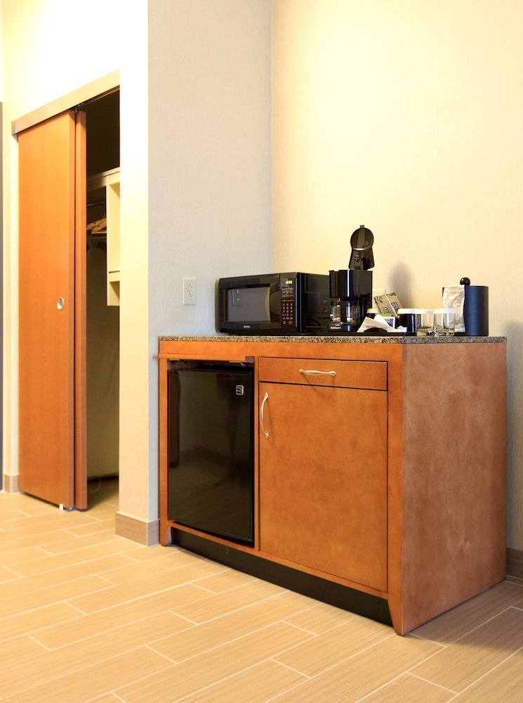 Hilton Garden Inn Cedar Falls - photo 22