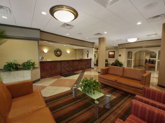 Ramada St. Louis Airport - photo 10