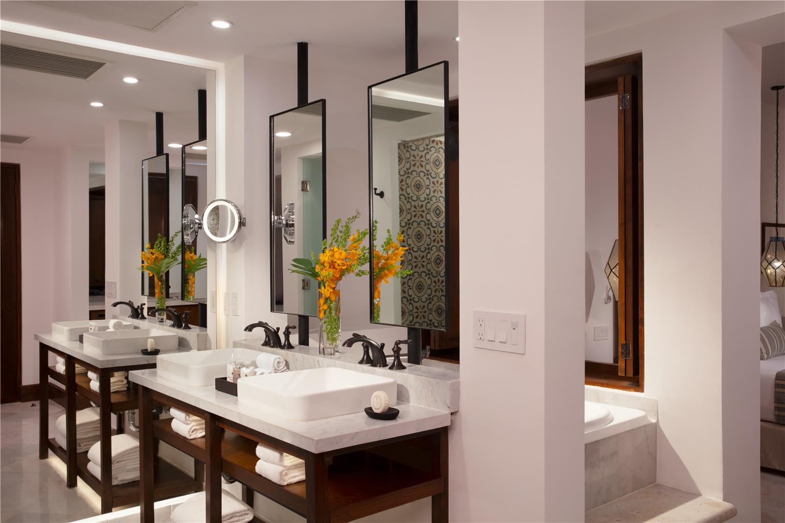 Guest room