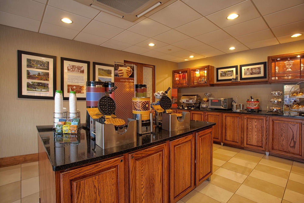 Hampton Inn Wheeling - photo 44