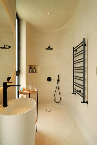 Vake Oasis Modern and Comfortable Apt by Wehost