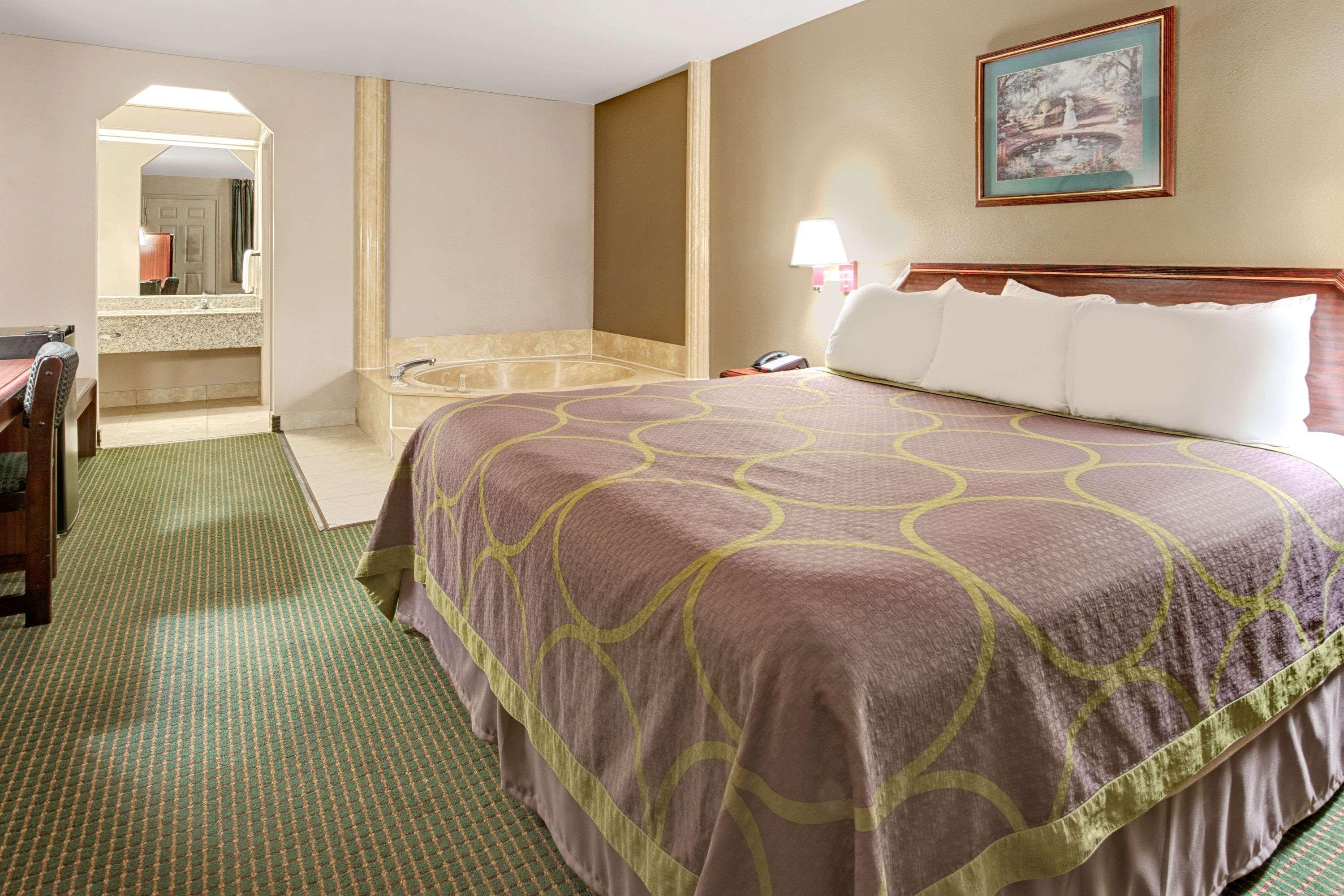 Super 8 by Wyndham Richardson Dallas - photo 5