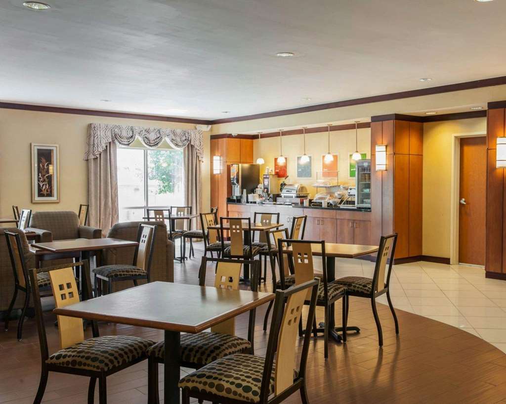 Comfort Suites Southport - photo 42