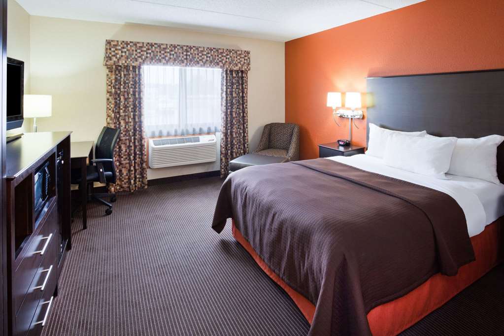 AmericInn by Wyndham Plover Stevens Point - photo 17