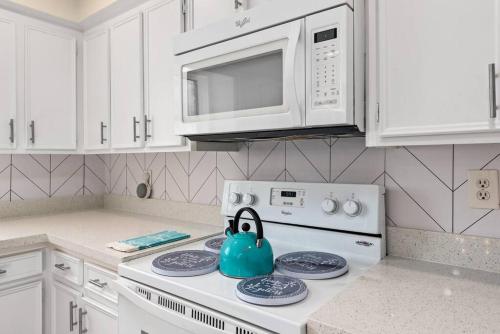 Super Cozy Entire House Near Downtown Book Now — 4-Star Luxury Hotel in Katy, United States