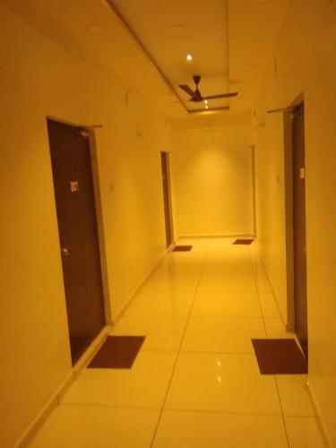 Stay Inn Hotel Resort — Modasa