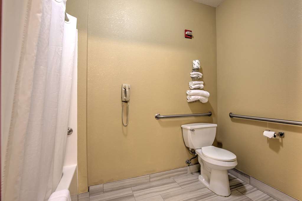 Super 8 by Wyndham Waterloo - photo 12
