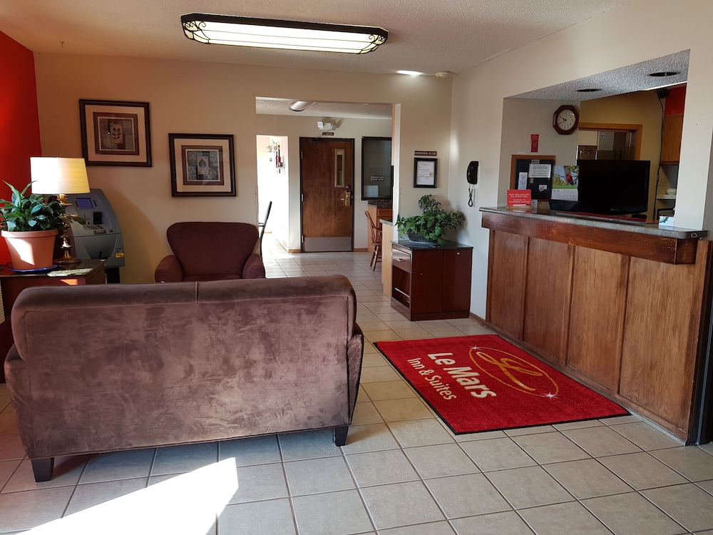 Le Mars Inn & Suites - photo 5