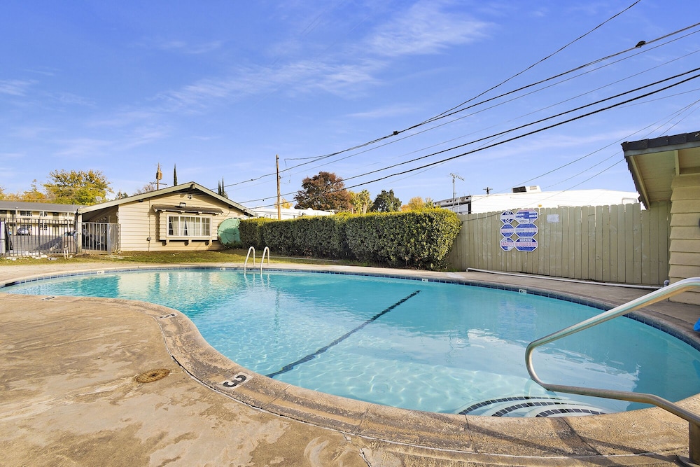 Safari Inn Chico - photo 25
