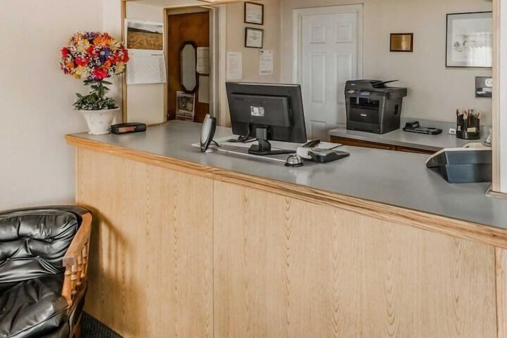Econo Lodge Altoona I 99 - photo 3