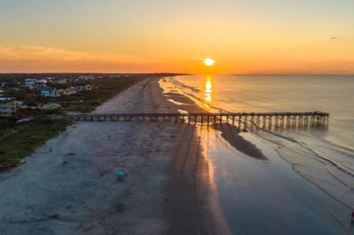 Ride The Wave 5 min to Beach 7 min to Dtwn in Charleston, United States