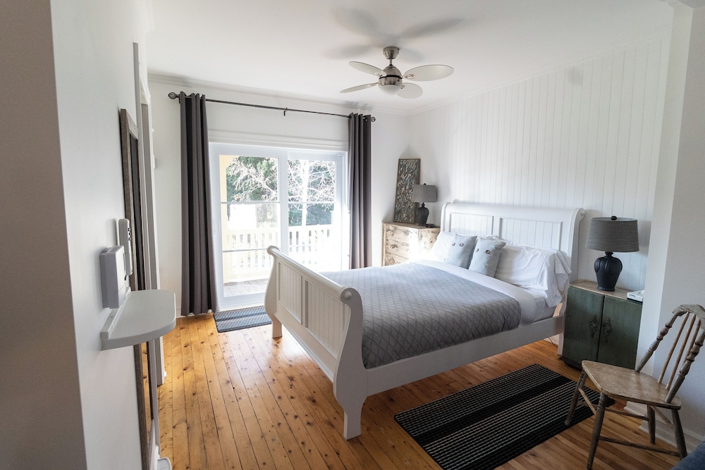 La Ruelle Hébergement — 4-Star Luxury Hotel in Saint-Simeon, Canada
