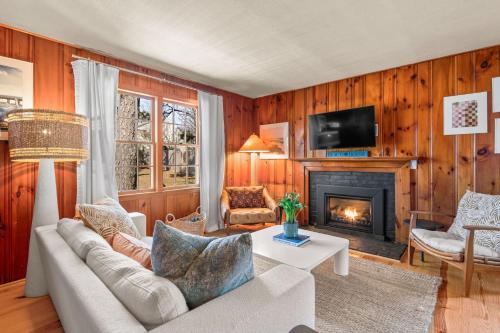 30 Manning Road Dennis Port Sandy Toes in Dennis Port, United States