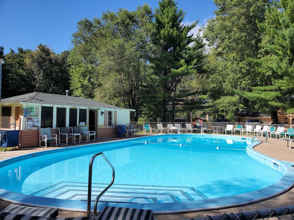 Birchcliff Resort - photo 116