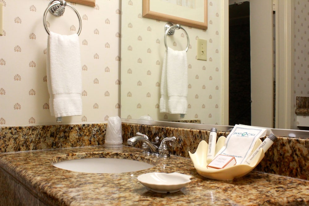 Port O Call Hotel - photo 29