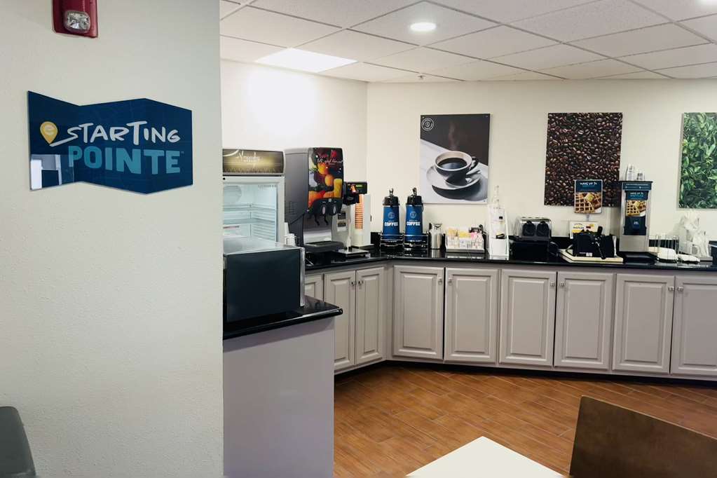 Clarion Pointe Albemarle - photo 42