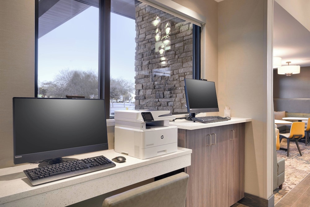 Residence Inn by Marriott Phoenix West Avondale - photo 32