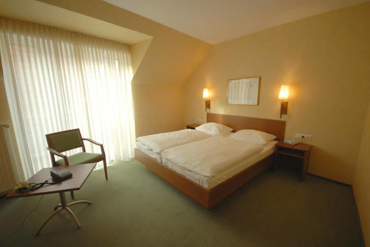 Dom Hotel — hotel in Osnabrueck