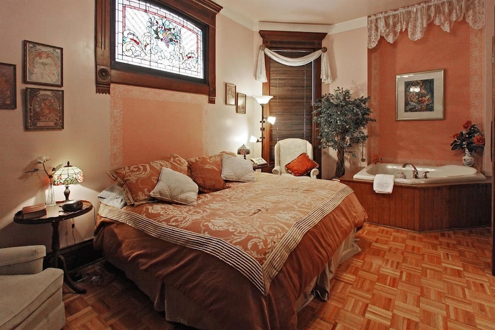 Old Northside Bed & Breakfast - photo 8