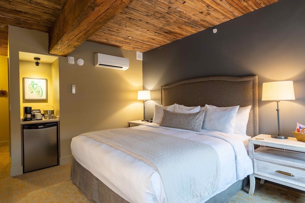Inn At Lynden - photo 6